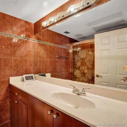 Image 4 - Hollywood, FL - Condo for rent