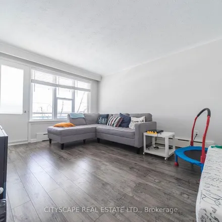Image 2 - 98 Fairbank Avenue, Toronto, ON M6E 2H8, Canada - Apartment for rent