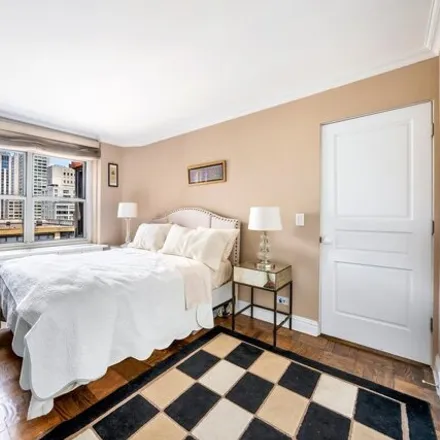 Image 5 - 440 E 79th St Apt 17D, New York, 10075 - Apartment for sale