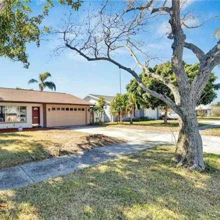 Image 2 - 2851 Sarah Drive, Clearwater, FL 33759, USA - House for sale