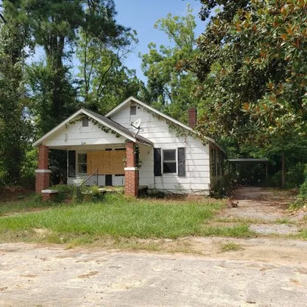 Buy this studio house on 280 West Walter Street in Whiteville, NC 28472