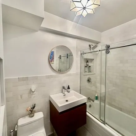 Image 7 - Morton Williams, 908 2nd Avenue, New York, NY 10035, USA - House for rent