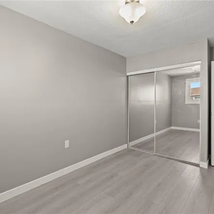 Image 7 - Greenhill Avenue, Hamilton, ON L8K 5J4, Canada - Apartment for rent
