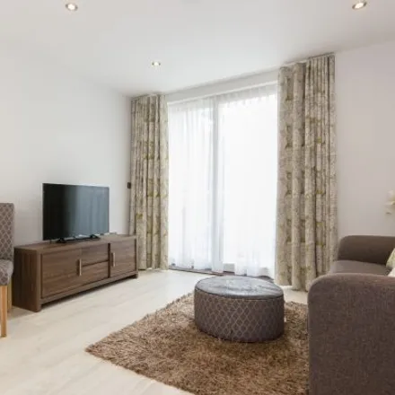 Rent this 2 bed apartment on 53 Great Northern Road in Cambridge, CB1 2FY