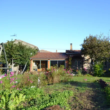 Rent this 1 bed house on Clermont-Ferrand