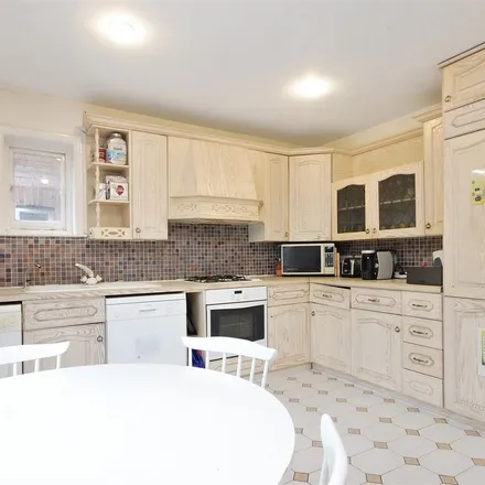 Image 2 - 105 Dartmouth Road, London, NW2 4RT, United Kingdom - Duplex for rent