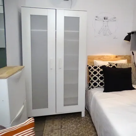 Rent this 9 bed room on Aqua spa in Carrer Gran de Gràcia, 8