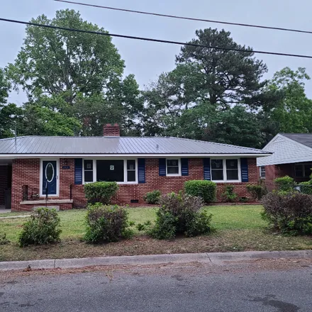 Rent this 3 bed house on 808 Pittman St