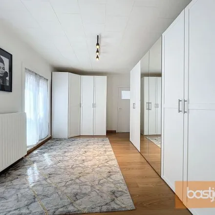 Rent this 3 bed apartment on Bellis in Grote Markt 9, 8800 Roeselare