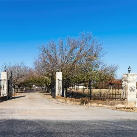 Buy this 6 bed house on 12084 Falcon Road in Crandall, TX 75114