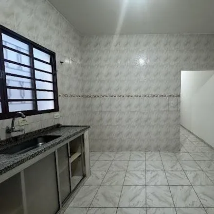 Rent this 2 bed house on Rua Doutor José Gabriel Monteiro Neto in Piracangaguá, Taubaté - SP