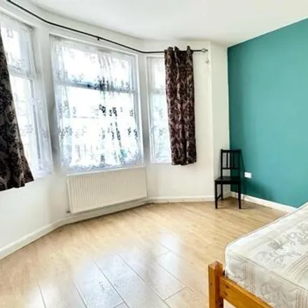 Buy this 5 bed house on 70 Dunedin Road in London, E10 5NJ