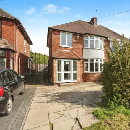 Buy this 3 bed duplex on Springfield Road in Kingshurst, B36 0DX