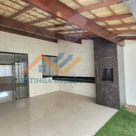 Buy this 3 bed house on Rua Cristalina in Ipatinga - MG, 35164-300