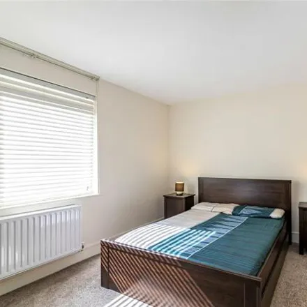 Image 5 - Lowry House, Cassilis Road, Millwall, London, E14 9LL, United Kingdom - Apartment for sale
