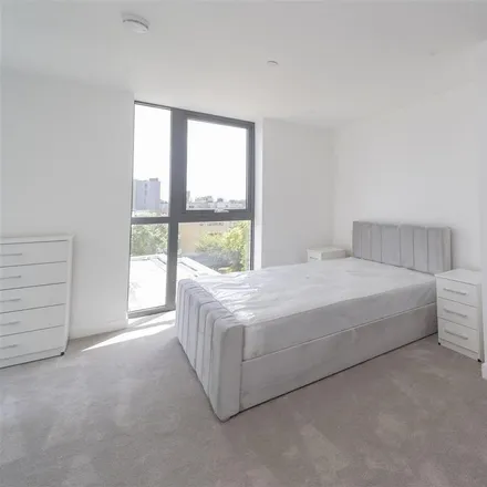 Rent this 2 bed apartment on Mulberry Apartments in 1-40 Coster Avenue, London