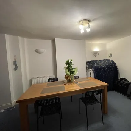 Rent this 3 bed apartment on Beverley Gardens in London, HA9 9RA