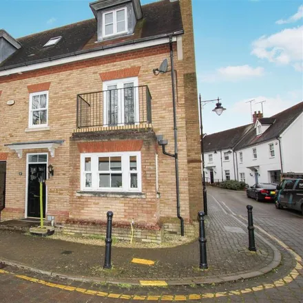 Rent this 3 bed house on Sawyers Grove in Brentwood, CM15 9BD