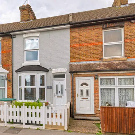 Buy this 3 bed townhouse on The Corner Shop in Holland Road, Penenden Heath