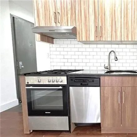 Image 3 - 2589 Ocean Avenue, New York, NY 11229, USA - House for rent