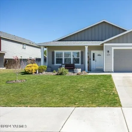 Buy this 3 bed house on 4613 St Paul Court in Pasco, WA 99301