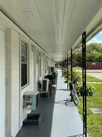 Rent this studio house on 7700 North Miami Avenue in Little River, Miami