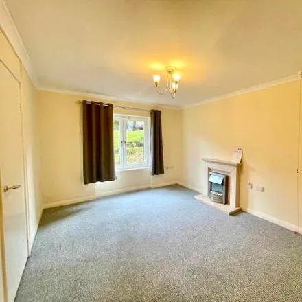 Image 3 - Cairndow Court, New Cathcart, Glasgow, G44 3BU, United Kingdom - Apartment for rent