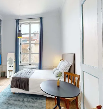 Rent this studio apartment on 9 Rue du Manège in 54100 Nancy, France
