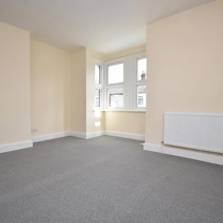 Rent this 3 bed apartment on Riverdale Road in London, DA8 1PZ