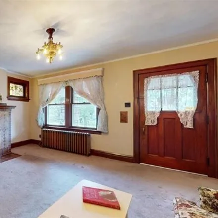 Image 4 - 3601 Dover Place, St. Louis, MO 63116, USA - House for sale
