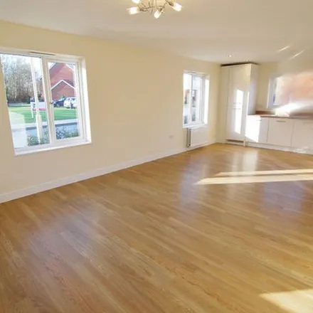 Image 2 - Chesfield Close, Hadlow, TN11 0DW, United Kingdom - Apartment for rent