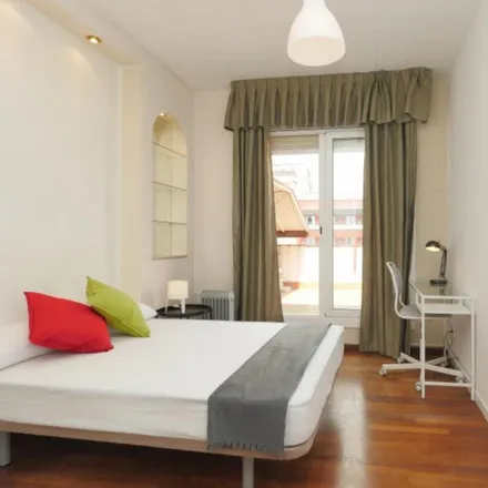 Rent this 6 bed room on Carrer de Caballero in 10, 08001 Barcelona