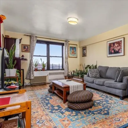 Image 4 - 65-15 38th Avenue, New York, NY 11377, USA - Apartment for sale