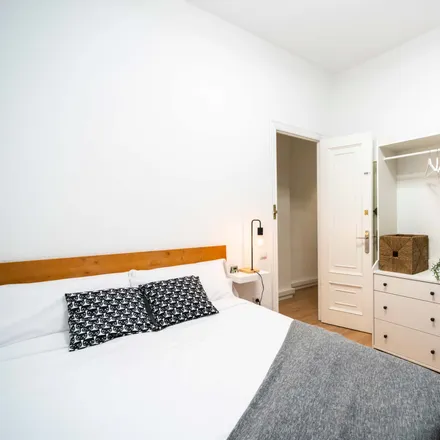 Rent this 1 bed room on Carrer de Sant Vicent Màrtir in 135, 46007 Valencia