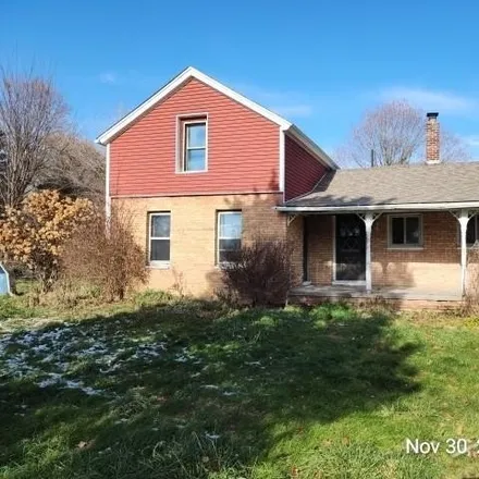 Buy this 5 bed house on 10090 Beecher Road in Clayton Charter Township, MI 48433
