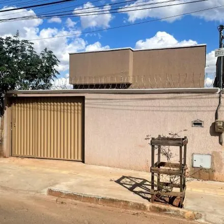 Buy this 2 bed house on Avenida Anápolis in Senador Canedo - GO, 74786-441