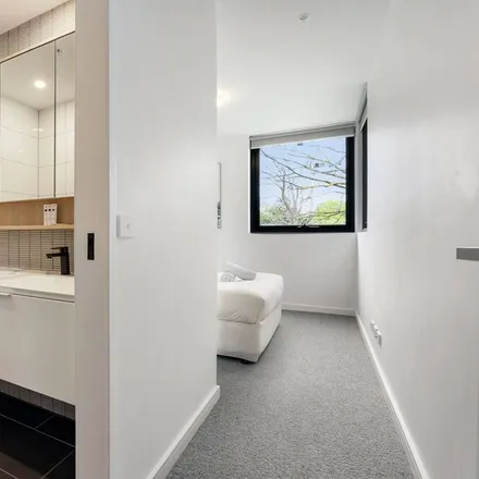 Image 9 - Ivanhoe, Norman Street, Ivanhoe VIC 3079, Australia - Apartment for rent