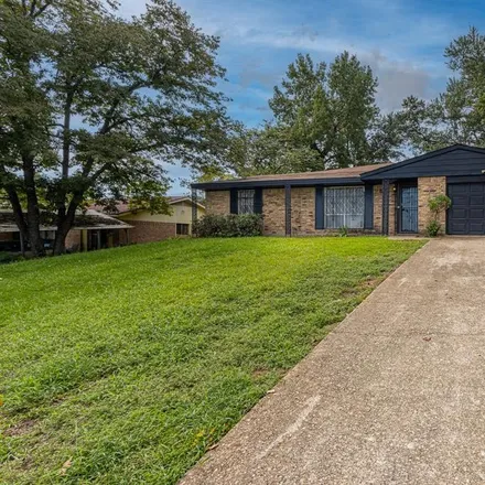 Buy this 4 bed house on 512 West 26th Street in Tyler, TX 75702