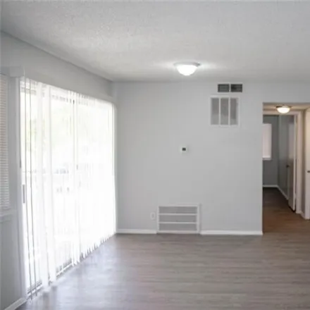 Image 5 - 8907 Parkfield Drive, Austin, TX 78710, USA - Apartment for rent