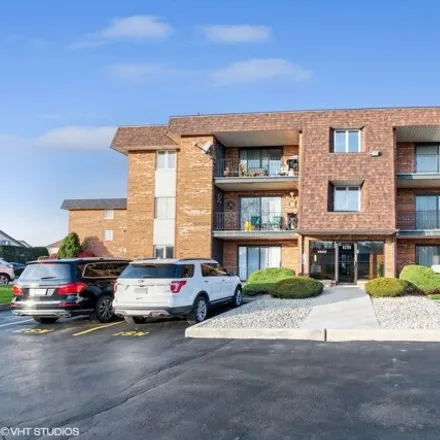 Rent this 1 bed condo on 9200 W 140th St Apt 1SW in Orland Park, Illinois