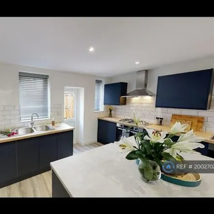 Image 2 - Montgomerie Road, Portsmouth, PO5 1EB, United Kingdom - Townhouse for rent