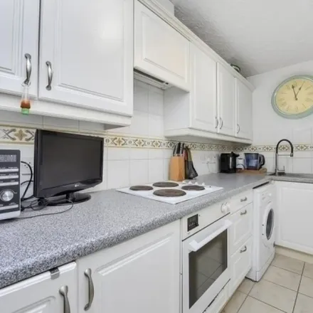 Rent this 2 bed apartment on Thomas a Becket in Albany Road, London