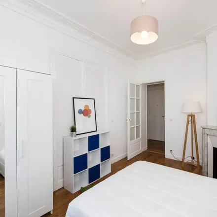 Image 2 - 48 Rue du Hameau, 75015 Paris, France - Room for rent