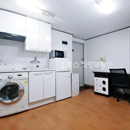 Image 2 - 서울특별시 관악구 봉천동 1573-6 - Apartment for rent