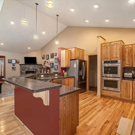 Image 3 - 1198 Laura Lee Court, Madison, SD 57042, USA - House for sale