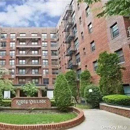 Image 2 - 1200 East 53rd Street, New York, NY 11234, USA - Apartment for sale