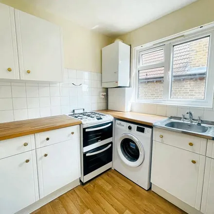 Rent this 1 bed apartment on 270 Willesden Lane in Willesden Green, London