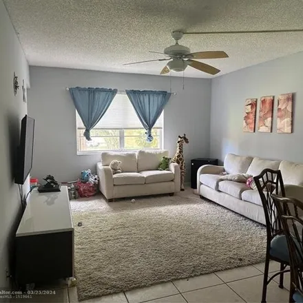 Image 2 - unnamed road, Crystal Lake, Deerfield Beach, FL 33084, USA - Condo for sale