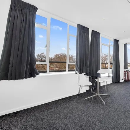 Rent this studio apartment on Florin Court in 6-9 Charterhouse Square, London