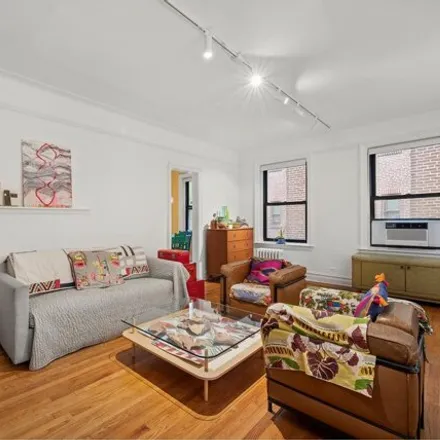 Image 4 - 83-12 35th Avenue, New York, NY 11372, USA - Apartment for sale